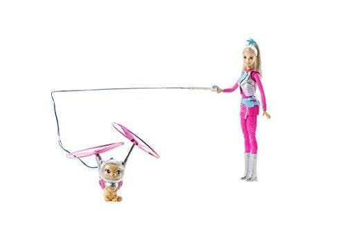 Barbie con mascota voladora